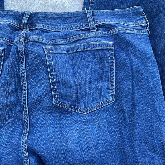 TORRID First At Fit Denim Jeans, Size 26R - Picture 10 of 16